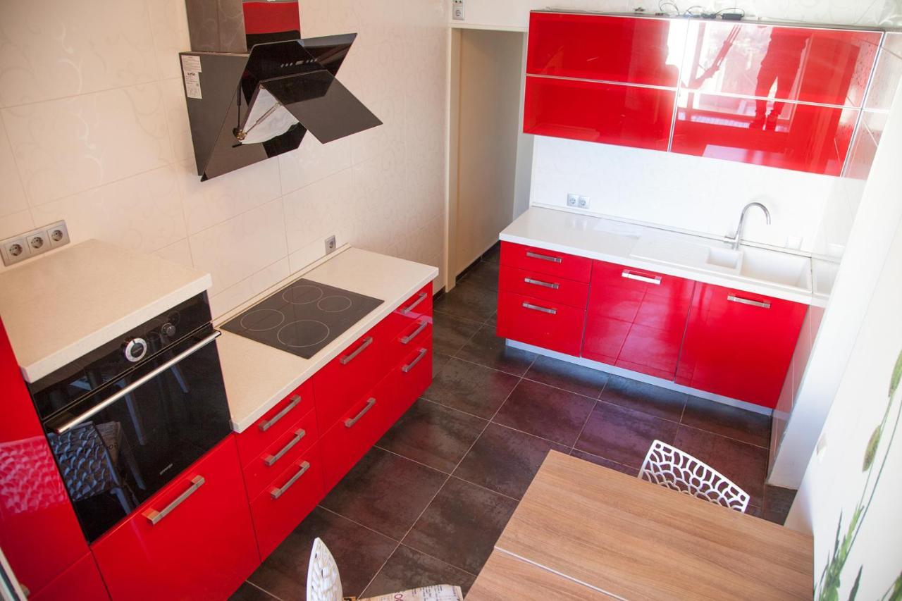 Two Bedroom Apartment With Balcony Kiev Luaran gambar